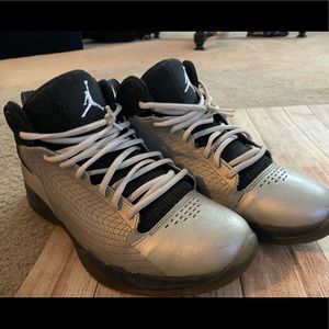 11 Men’s Nike Jordan’s - Silver and Black